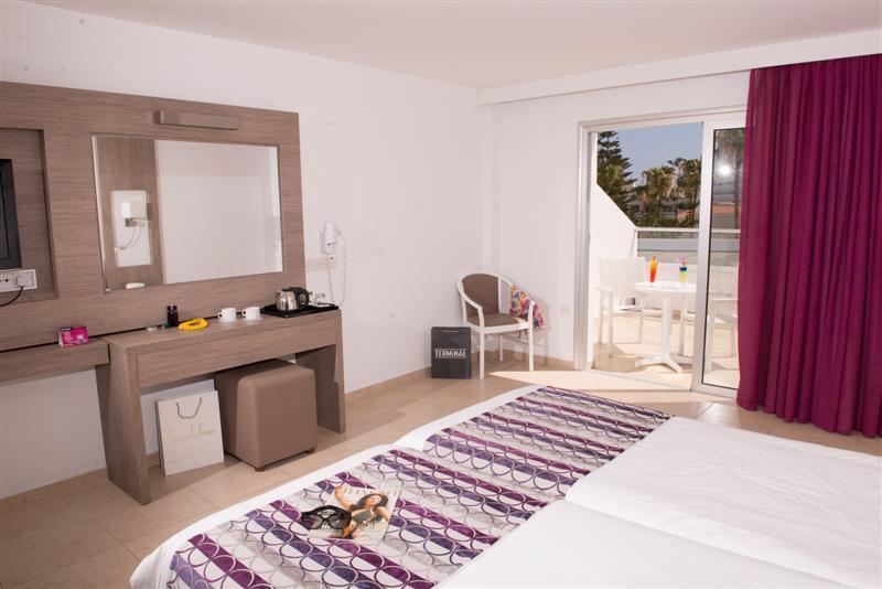 New Famagusta Hotel&Suites Ayia Napa Eksteriør billede