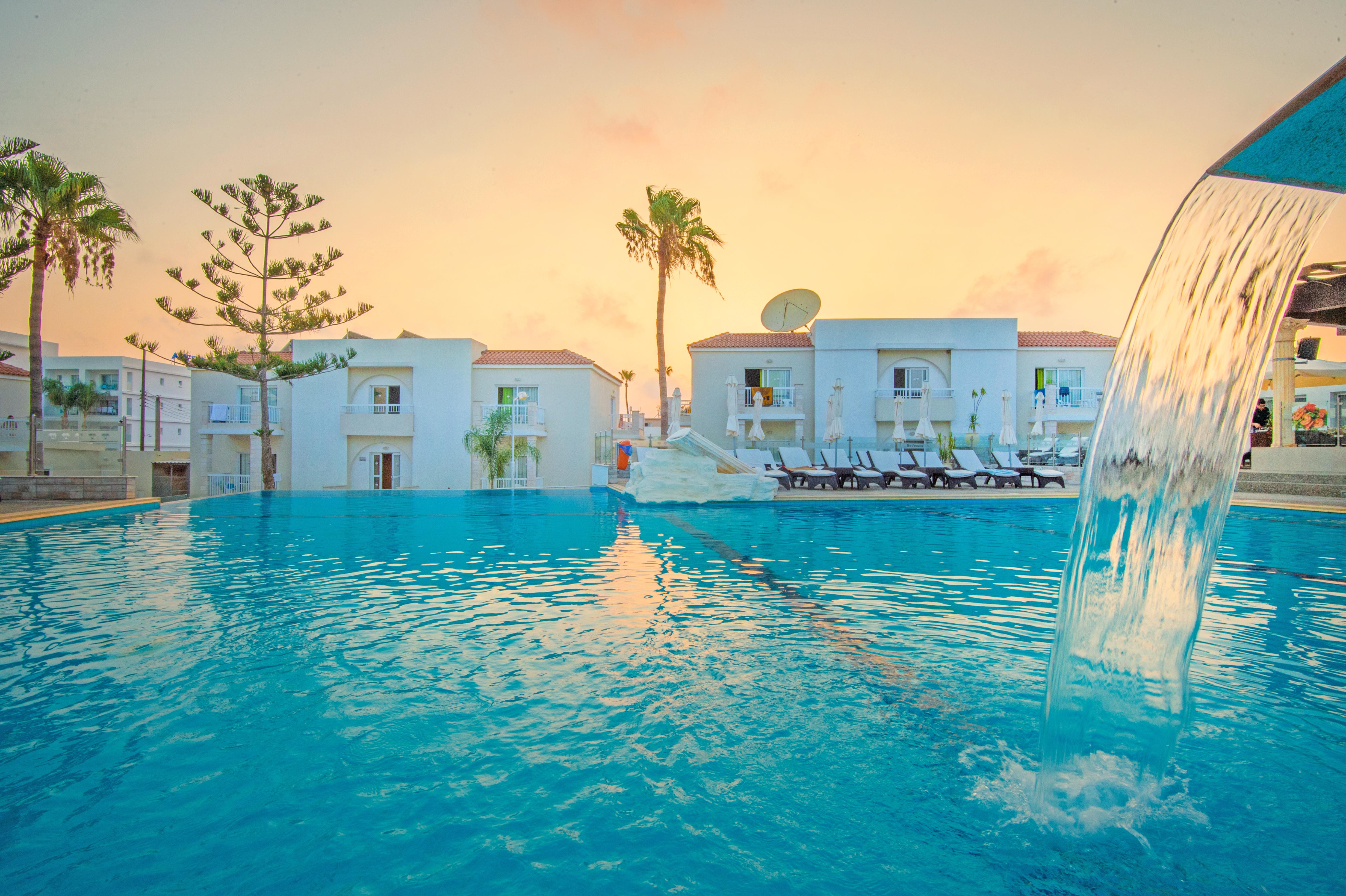 New Famagusta Hotel&Suites Ayia Napa Eksteriør billede