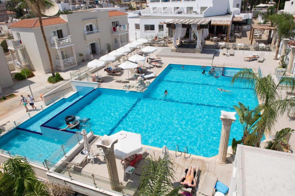 New Famagusta Hotel&Suites Ayia Napa Eksteriør billede