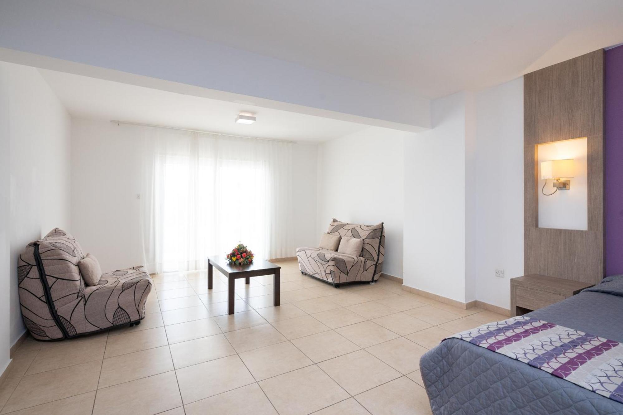 New Famagusta Hotel&Suites Ayia Napa Eksteriør billede