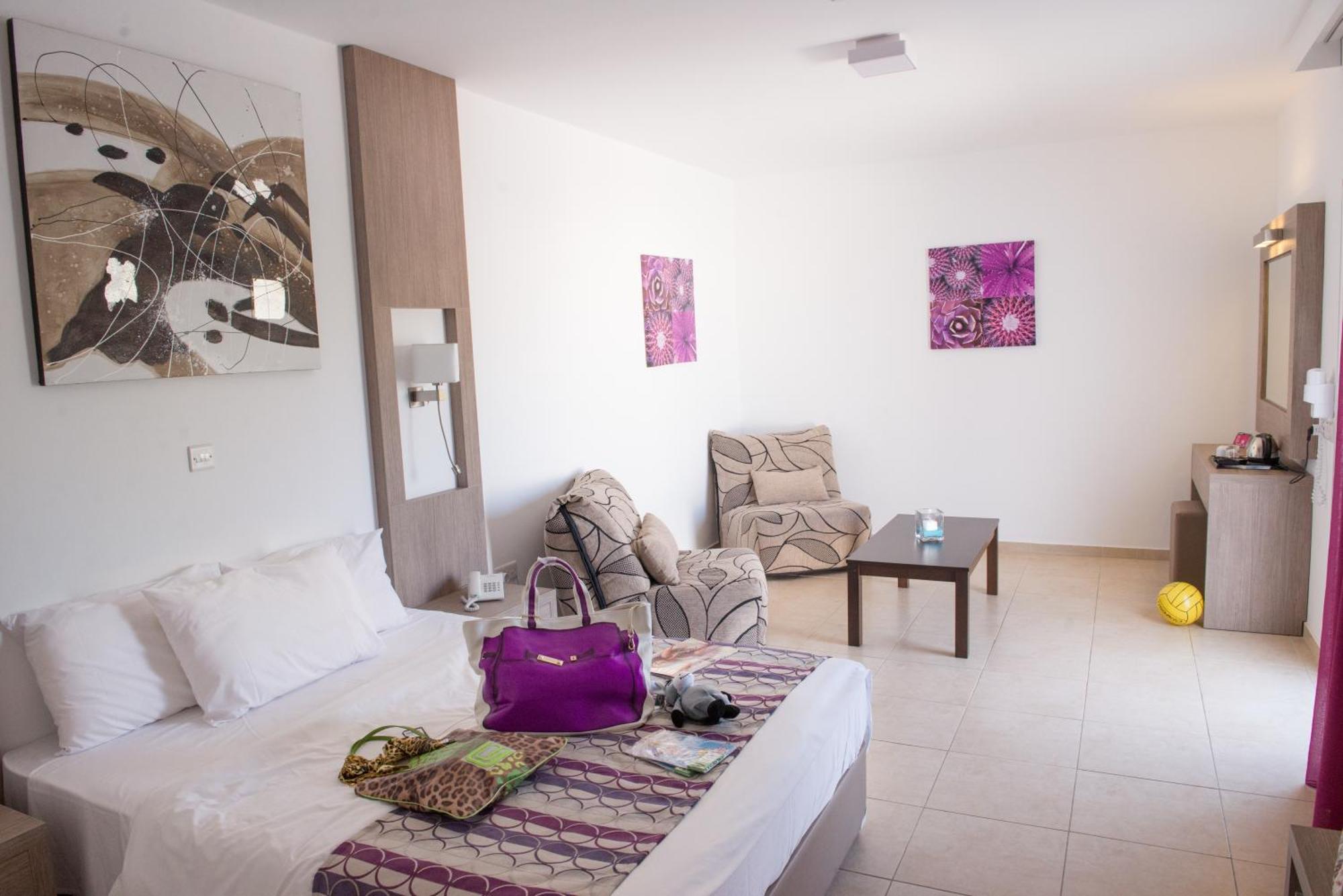New Famagusta Hotel&Suites Ayia Napa Eksteriør billede